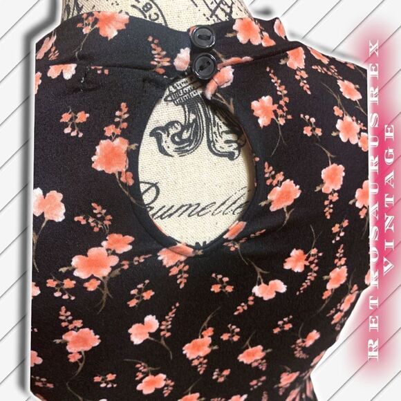 stretch Dress - Picture 4 of 6